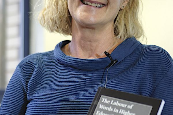 Sarah Hayes profile photograph