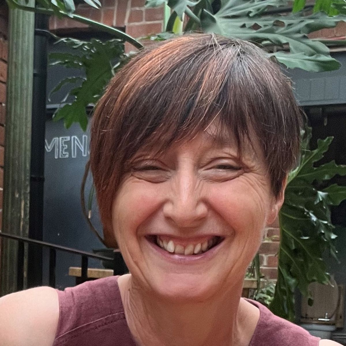 Portrait of Dr Noreen Dunnett